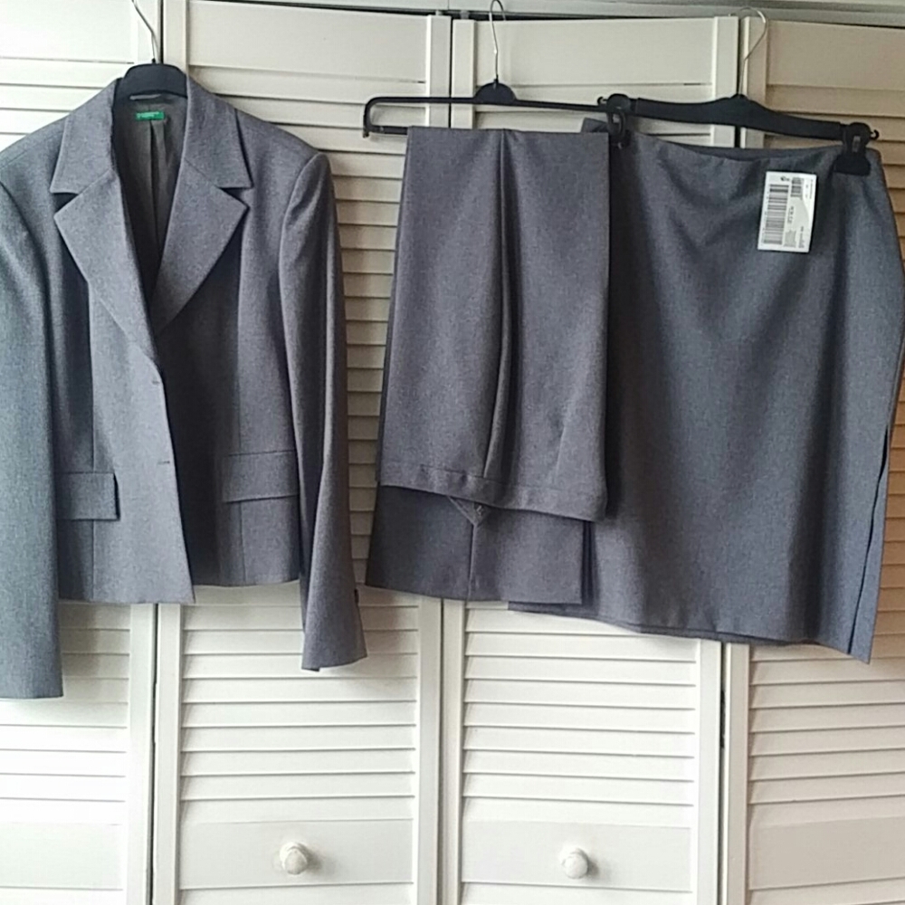 Brand-new 3 pieces set from Benetton!